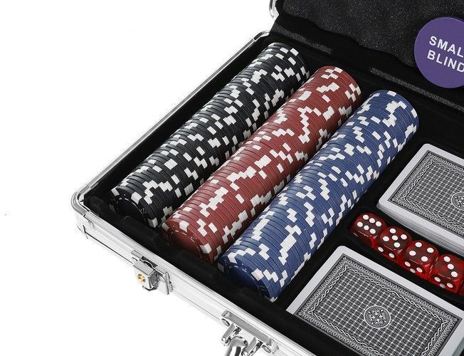 Покерный набор 300 жетонов в чемодане Poker 300 HQ 23528 15977 фото