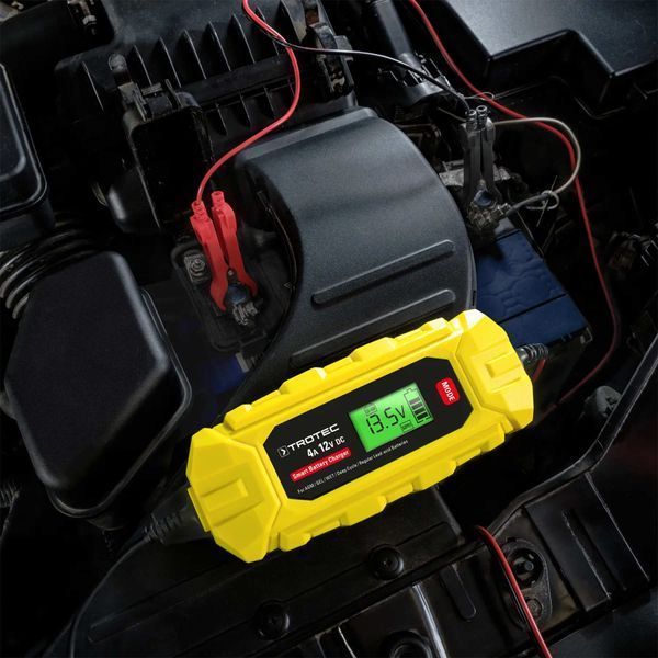 Зарядное устройство для автомобильного аккумулятора Trotec PBCS 4A, 12V, 4-120Ah (4675000005) DAS2860 фото